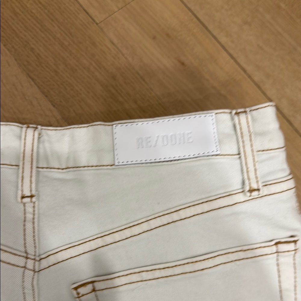 Re/Done 70s Stove Pipe White(blue tint) Straight Leg Jeans - Picture 6 of 6
